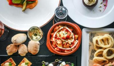 13 retters tapas og  valgfri drink