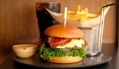 Burgerkombi hos Bronx Burger