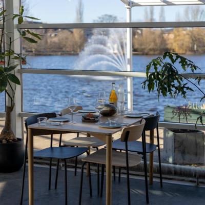 4 stjernet frokost med udsigt over søerne