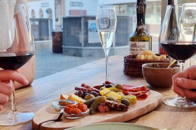 Tapas med vin og bobler