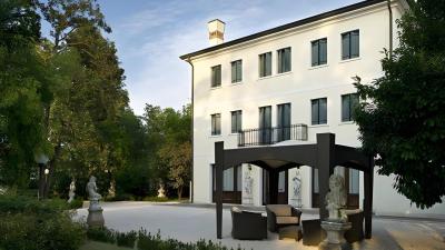 Afslappende parkmiljø med wellness og hurtig adgang til Venedig