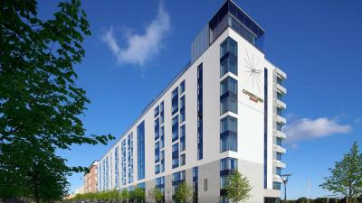 Ideel til at udforske Stockholm, få skridt fra Riddarfjärden og metroadgang