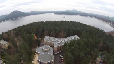 Nem adgang til Máchasøen med spisning og afslapning