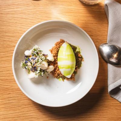 4 stjernet middag med udsigt over søerne