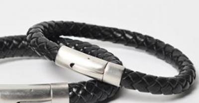 Trendy armbånd af okselæder