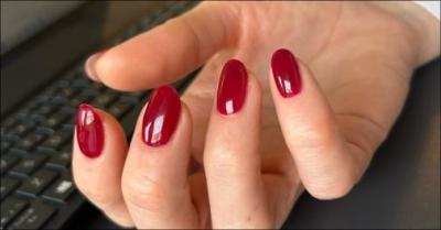 Smukke hænder eller fødder med gellak behandling