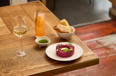 Kreativt grønt middelhavskøkken på hippe Ravnsborggade