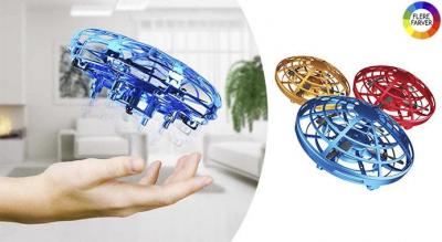 Innovativ og magisk UFO-drone med infrarød sensor og LED-lys