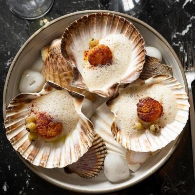 Berlingske: "Absolut et  besøg værd og klæder Nyhavn utroligt godt.”