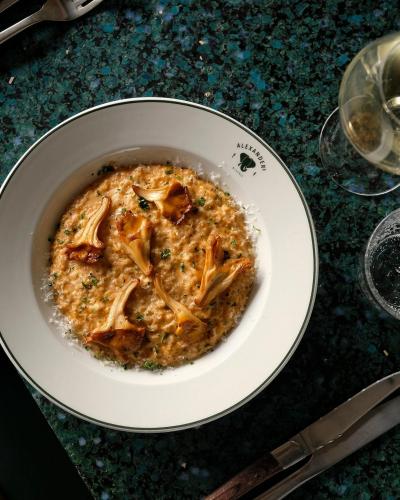 Valgfri 3-retters @ Alexanders Bistro - Udforsk Forårsmenuen hos Carlsberg Byens Darling