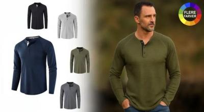 Henley-trøje med vaffelstrikket, termotrøje-inspireret funktionsmateriale, der giver både varme og åndbar komfort.