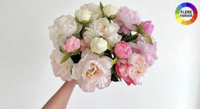 Buket af kunstige pæoner