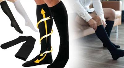 Kompressionsstrømper designet til at øge blodcirkulationen i benene, hvilket reducerer risikoen for hævelse, åreknuder og træthed