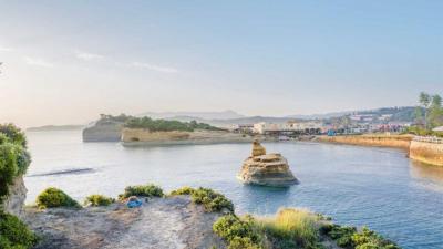 Apollo: Strand-ferie på Korfu