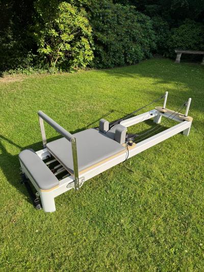 Perfekt stand - Pilates reformer i aluminiume