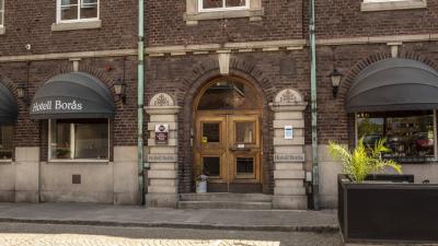 Komfortable værelser med gratis Wi-Fi, fladskærms-tv og skrivebord.