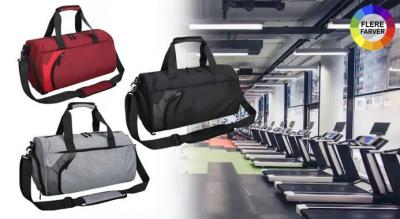 En praktisk og stilren sportstaske, der passer perfekt til både træning og korte rejser