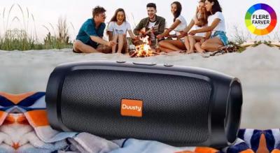 Lille højtaler med FM-radio, bluetooth mm.