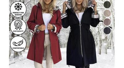 Burberry-inspireret ternet trenchcoat til kvinder med hætte i mellemlængde