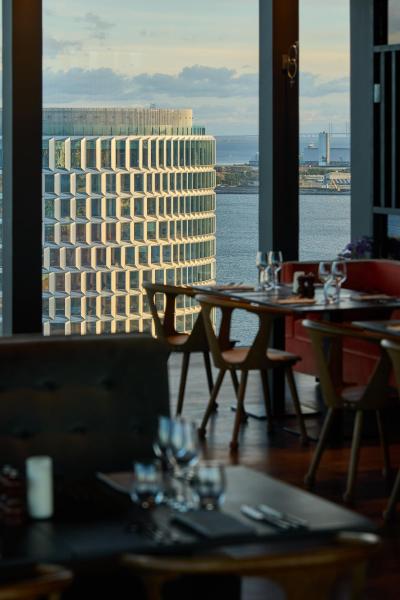 UNIK: 4-retters aftenmenu i 62 meters højde / 360-graders panoramaudsigt