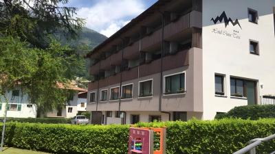 Traditionelt hotel i Brenta Dolomitterne med nem adgang til Gardasøen.