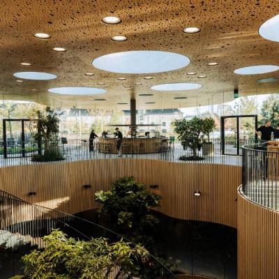 “Både udsigten og smagene overrumpler” - 4 stjerner i Berlingske