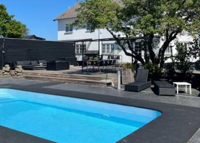 Miniferie for 2 på Strandlyst Hotel - badehotelstemning og 3-retters gastronomi på Ballen Badehotel