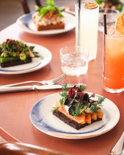 2 stk. Valgfri Smørrebrød på Odette