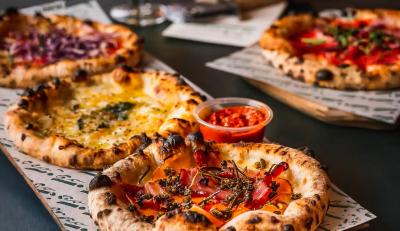 Valgfri Trio Combo @ Pico Pizza - Vælg 3 Af Byens Bedste Surdejs-Mini-Pizzaer