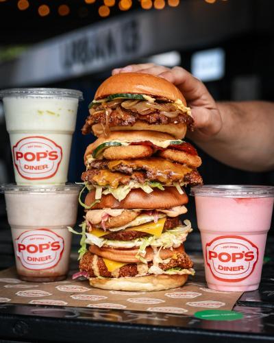 Valgfri Burger + Milkshake @ Pops Diner - Byens Bedste Burger under Buen