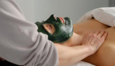 Ansigtsbehandlinger - AM Beauty Care