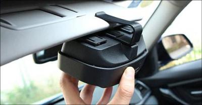 Smart kreditkort- og solbrilleholder til bilen