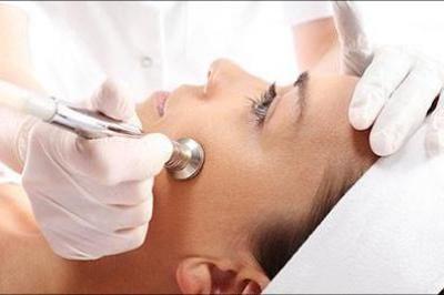 Ansigtsbehandling: Diamantslibning og oxygen