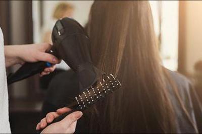 Dameklip med vask, føn og olaplex-behandling