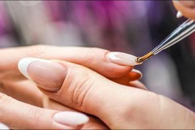 Gelmanicure med naturlige tips og gele