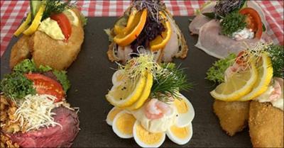 4-10 stykker lækkert, højt belagt smørrebrød