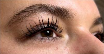 Lash Lift og Browlamination med farve 