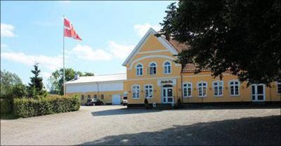 Ophold med 4-retters og vin + morgenmad - Pris for 2