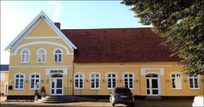 Ophold med 4-retters og vin 