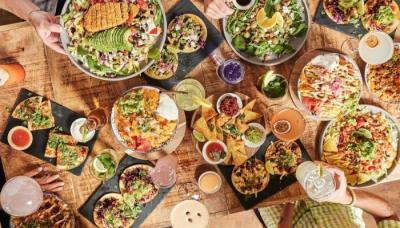 Valgfri toast + kage + kaffe