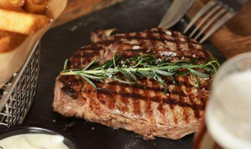 let Cyberplads placere Bestseller: 220 gram ribeye-steak med tilbehør (27/7-2020)